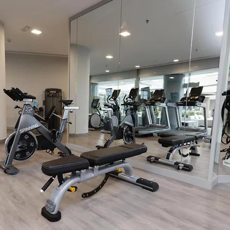 Отель Hilton Diagonal Mar Барселона