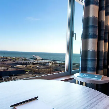 Hilton Diagonal Mar 4* Барселона