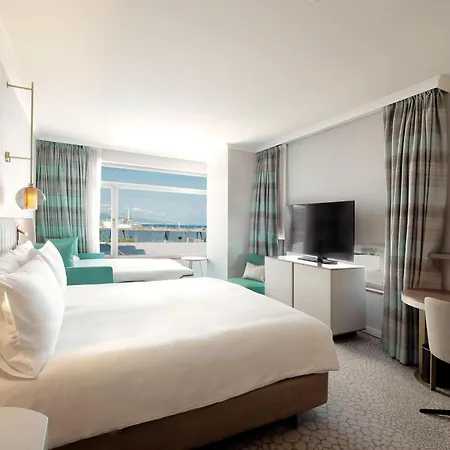 Отель Hilton Diagonal Mar 4*