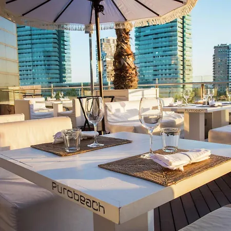 Hilton Diagonal Mar 4* Барселона