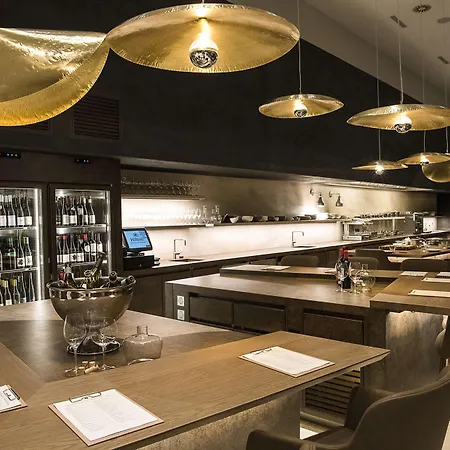 Hilton Diagonal Mar 4* ברצלונה