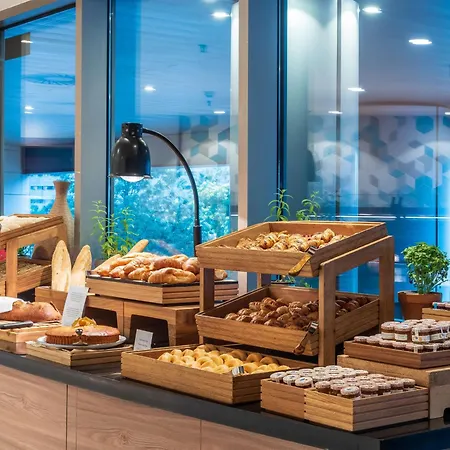 מלון Hilton Diagonal Mar ברצלונה