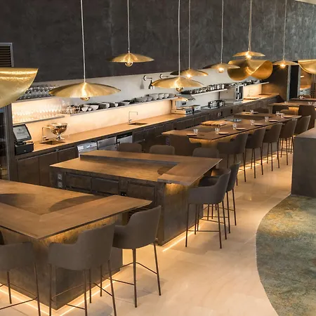 מלון Hilton Diagonal Mar 4*