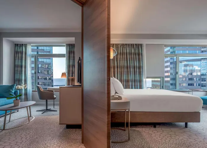 希尔顿巴塞罗那对角线三月酒店 4*