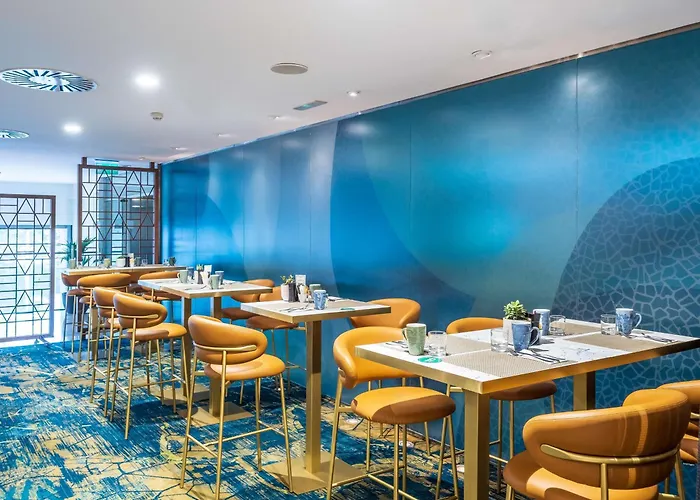 希尔顿巴塞罗那对角线三月酒店 4* 巴塞罗那