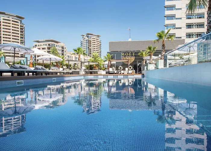 希尔顿巴塞罗那对角线三月酒店 4* 巴塞罗那