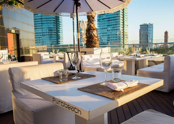 希尔顿巴塞罗那对角线三月酒店 4* 巴塞罗那