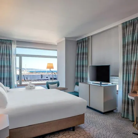 Hilton Diagonal Mar 4*