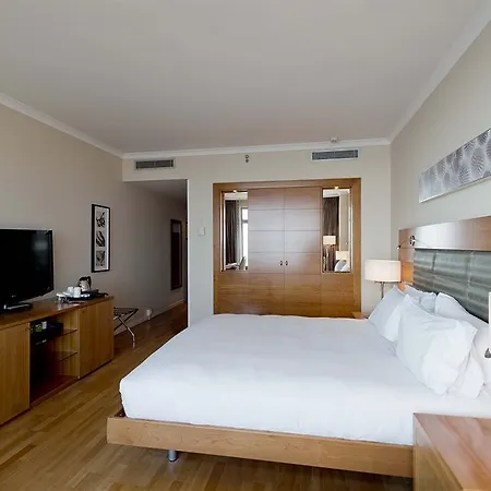Hotel Hilton Diagonal Mar 4*
